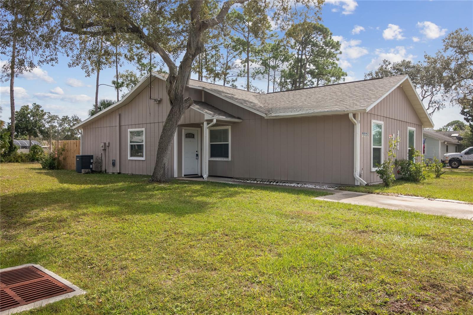 2835 Nordman Ave Property Photo 1