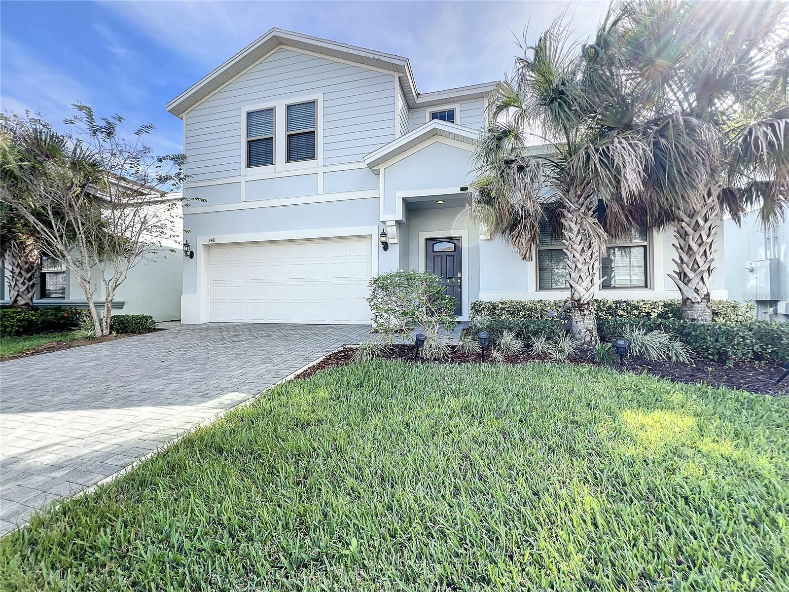2411 Luxor Dr Property Photo 1