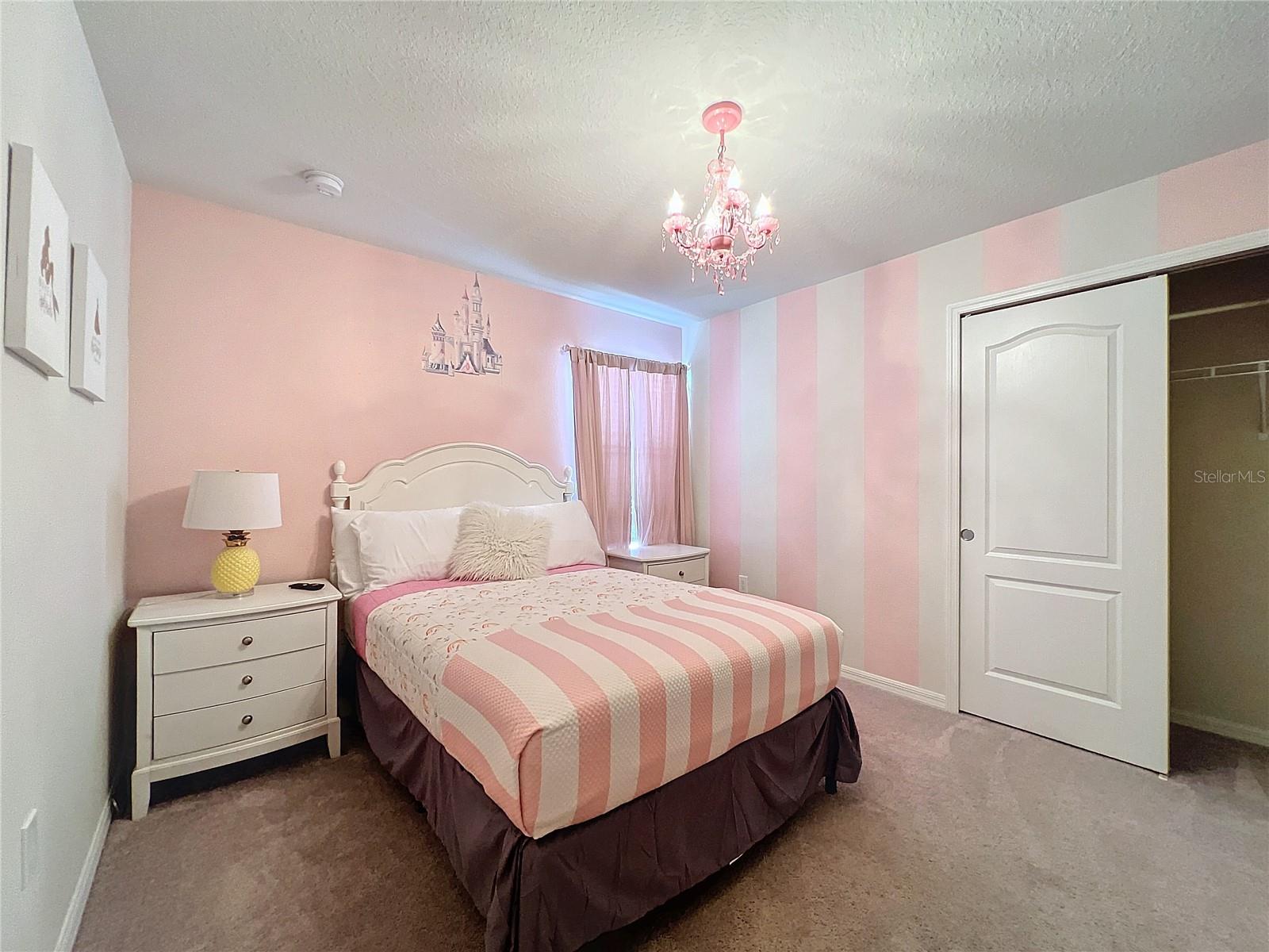 2411 Luxor Dr Property Photo 25