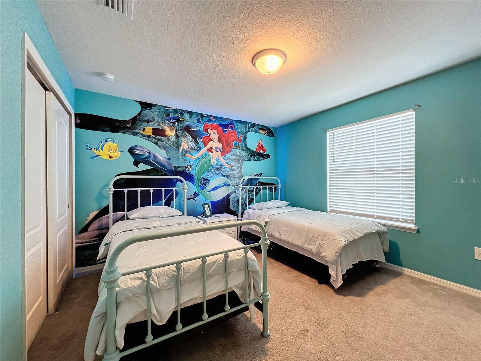 2411 Luxor Dr Property Photo 26