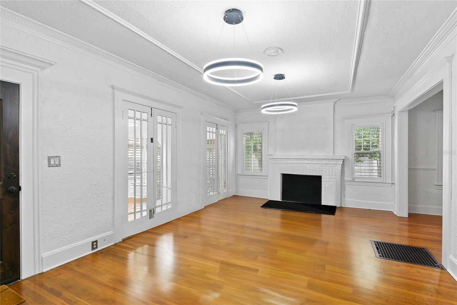 1310 Aloma Ave Property Photo 4