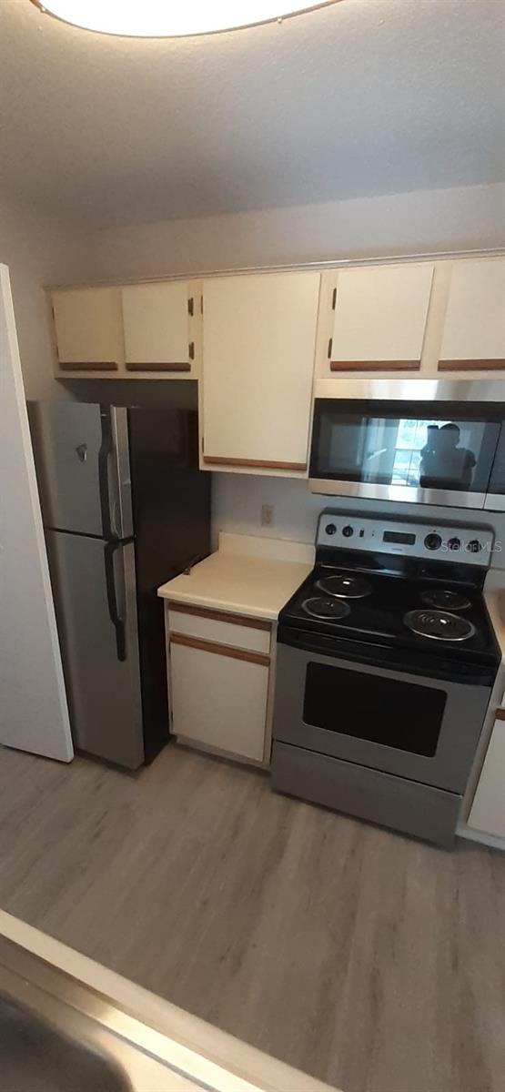 4301 Lizshire Ln #c211 Property Photo 9