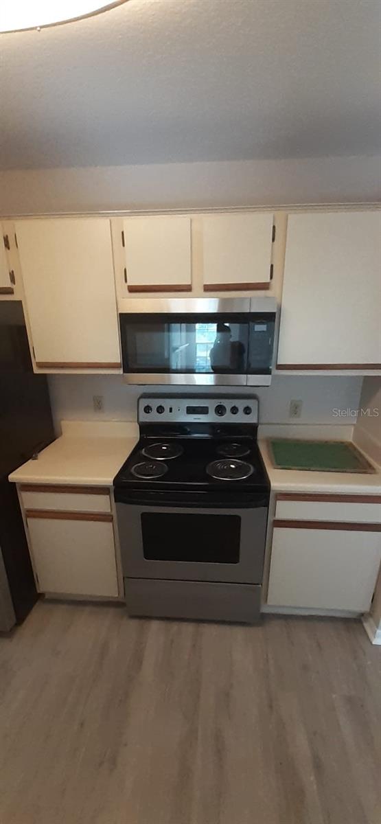 4301 Lizshire Ln #c211 Property Photo 10