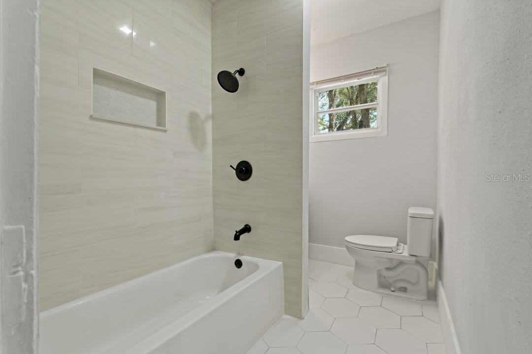 922 E Ida St Property Photo 20
