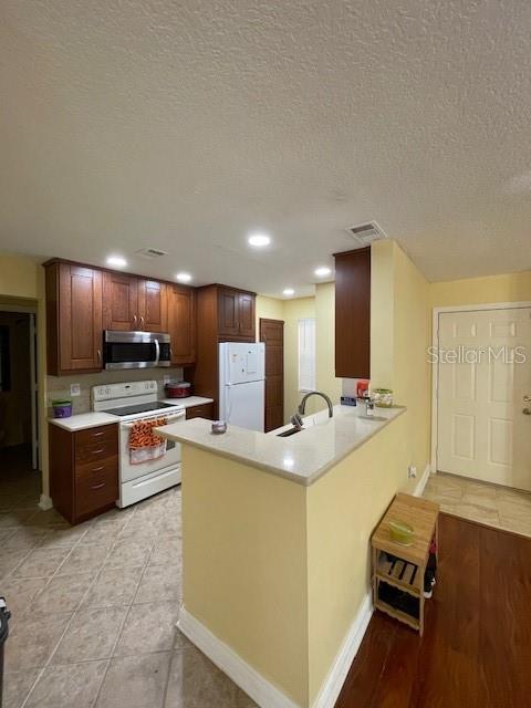 650 Youngstown Pkwy #215 Property Photo 7