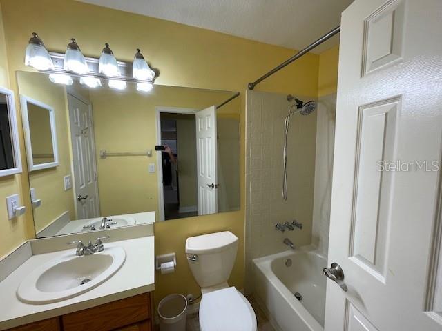 650 Youngstown Pkwy #215 Property Photo 14