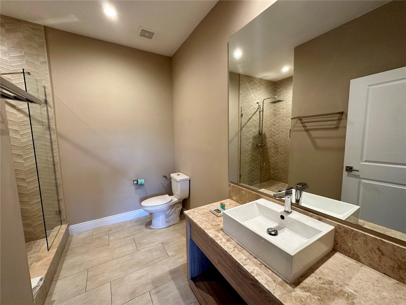 3082 Rockefeller Way #3082 Property Photo 11