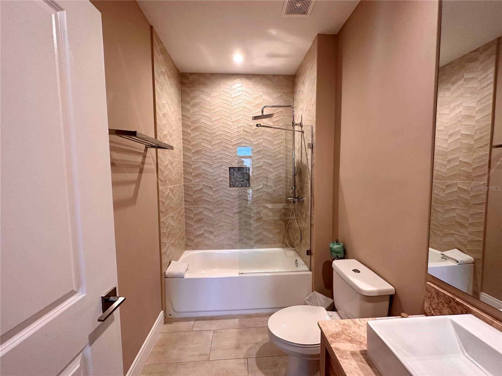 3082 Rockefeller Way #3082 Property Photo 16