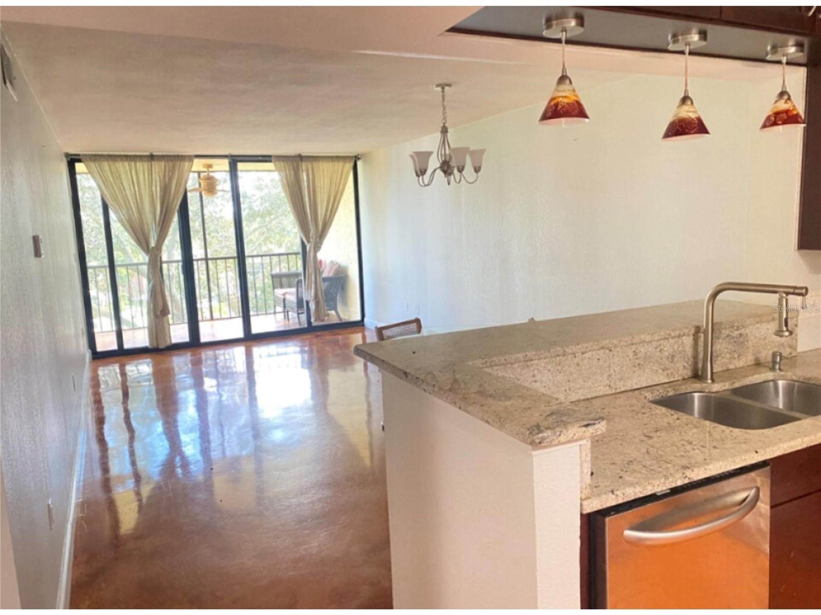 2424 W Tampa Bay Blvd #h103 Property Photo 2