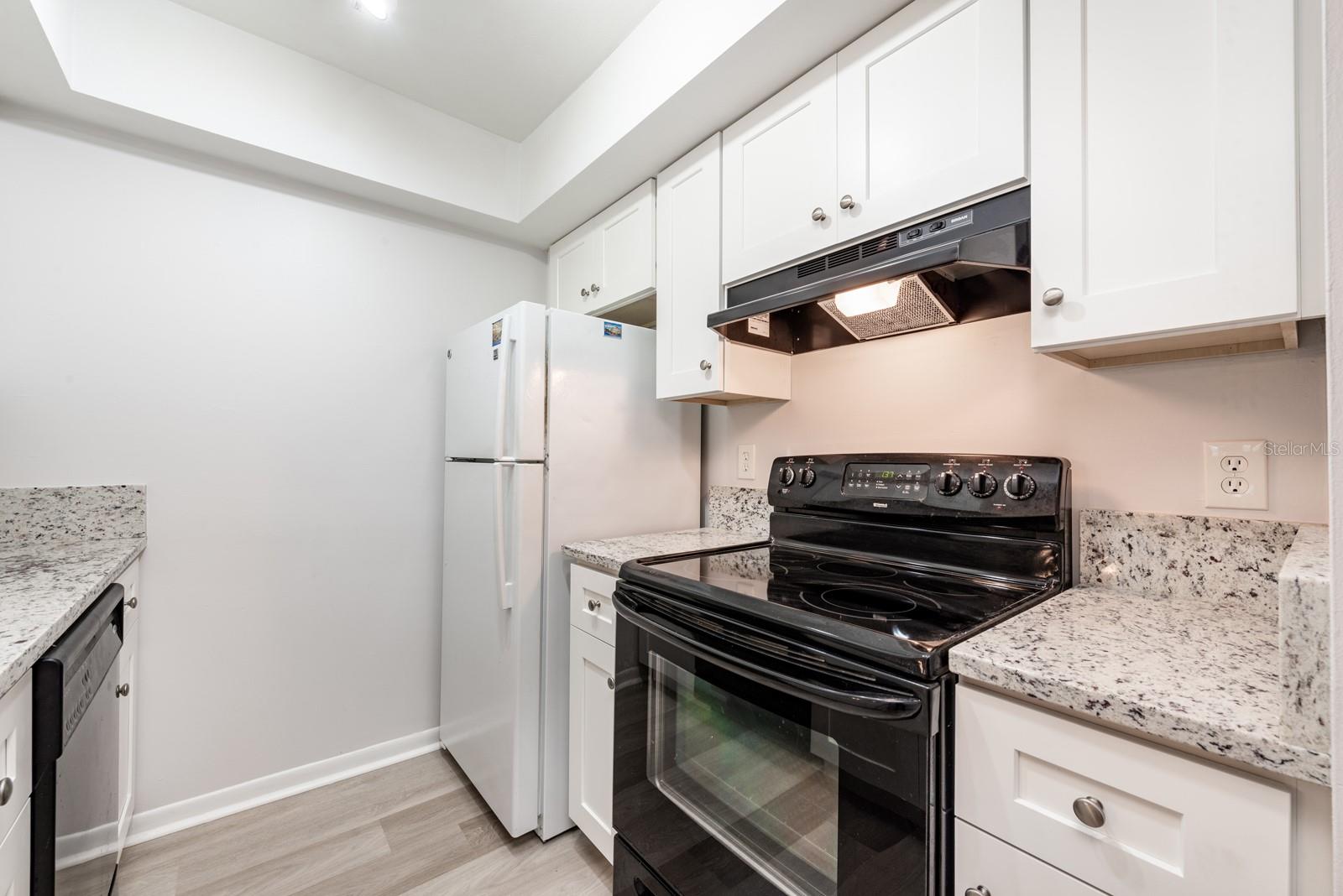 5089 Eaglesmere Dr #d09 Property Photo 4