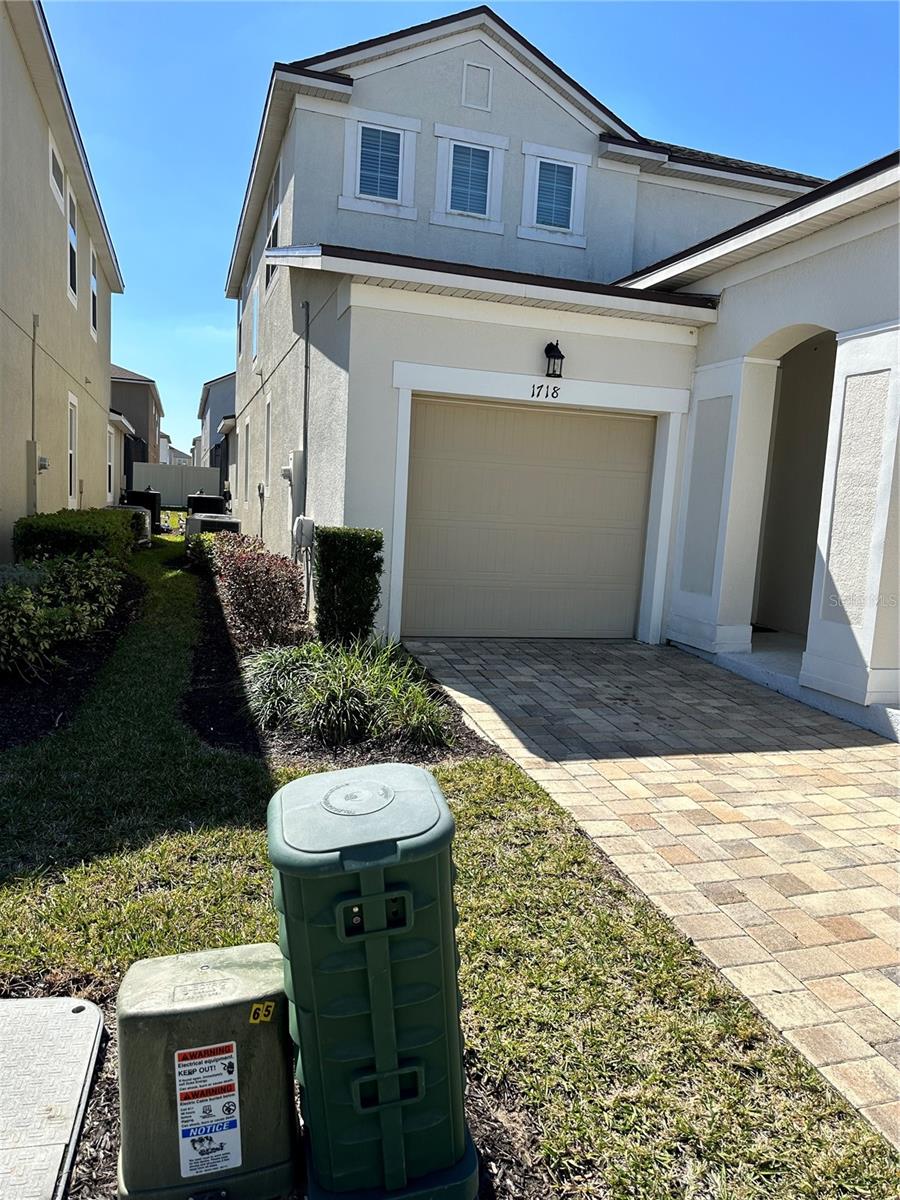 1718 Caribbean View Ter Property Photo 3