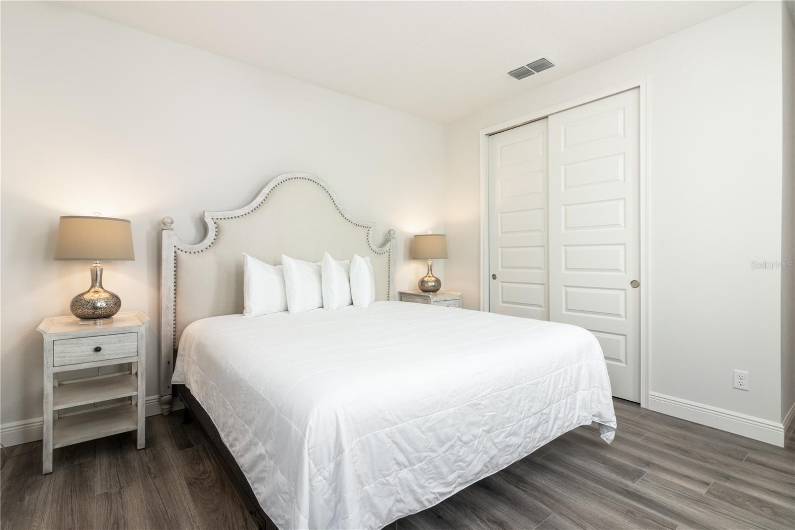 1136 Castle Pines Ct Property Photo 7