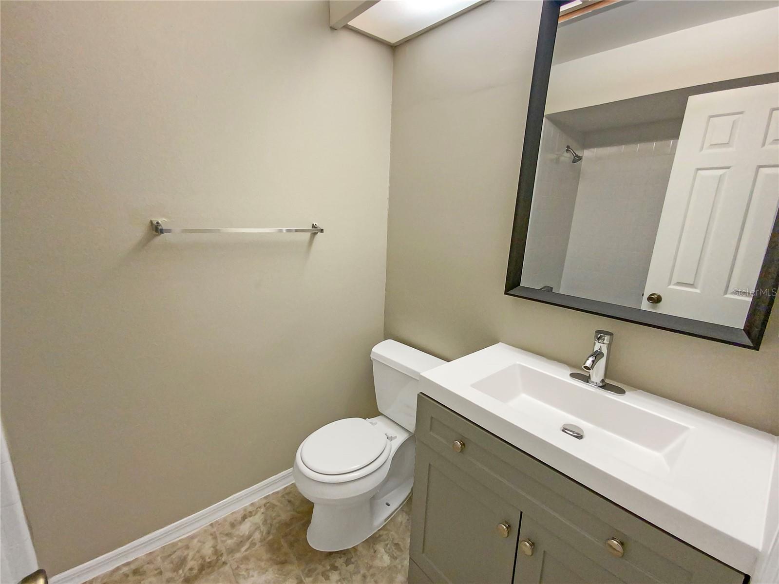 196 Riverbend Dr #204 Property Photo 7