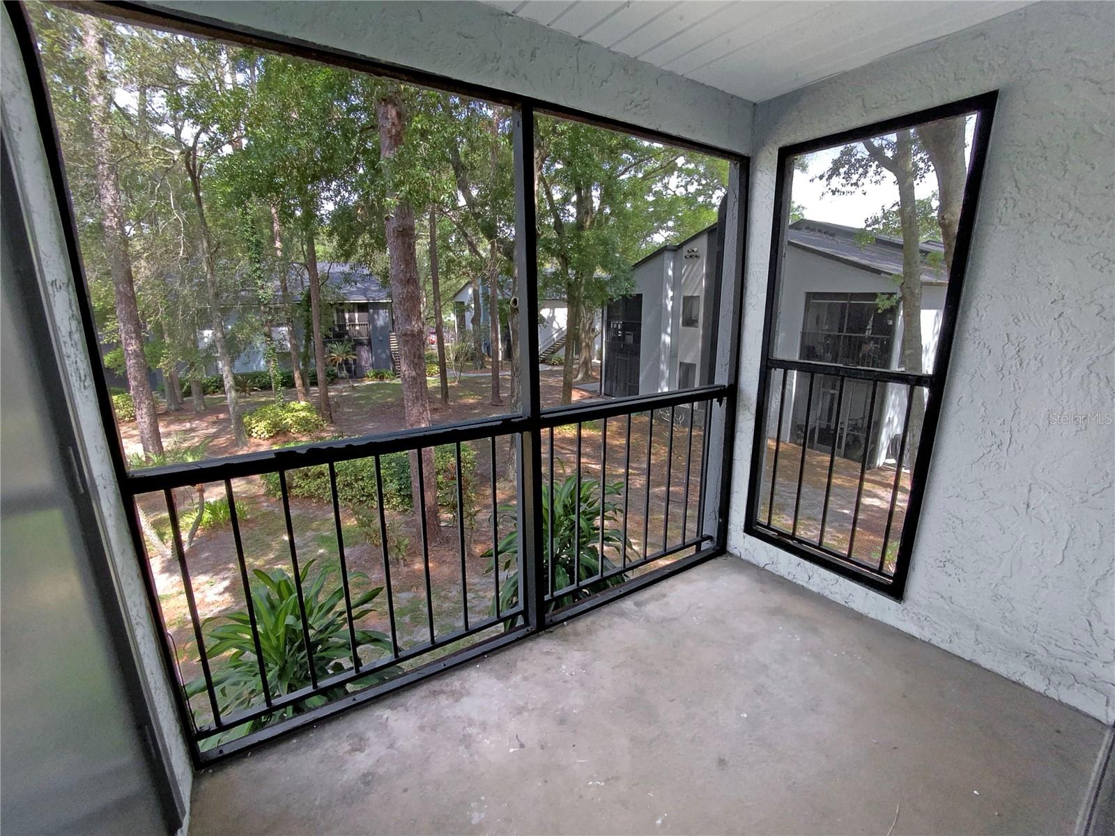 196 Riverbend Dr #204 Property Photo 8