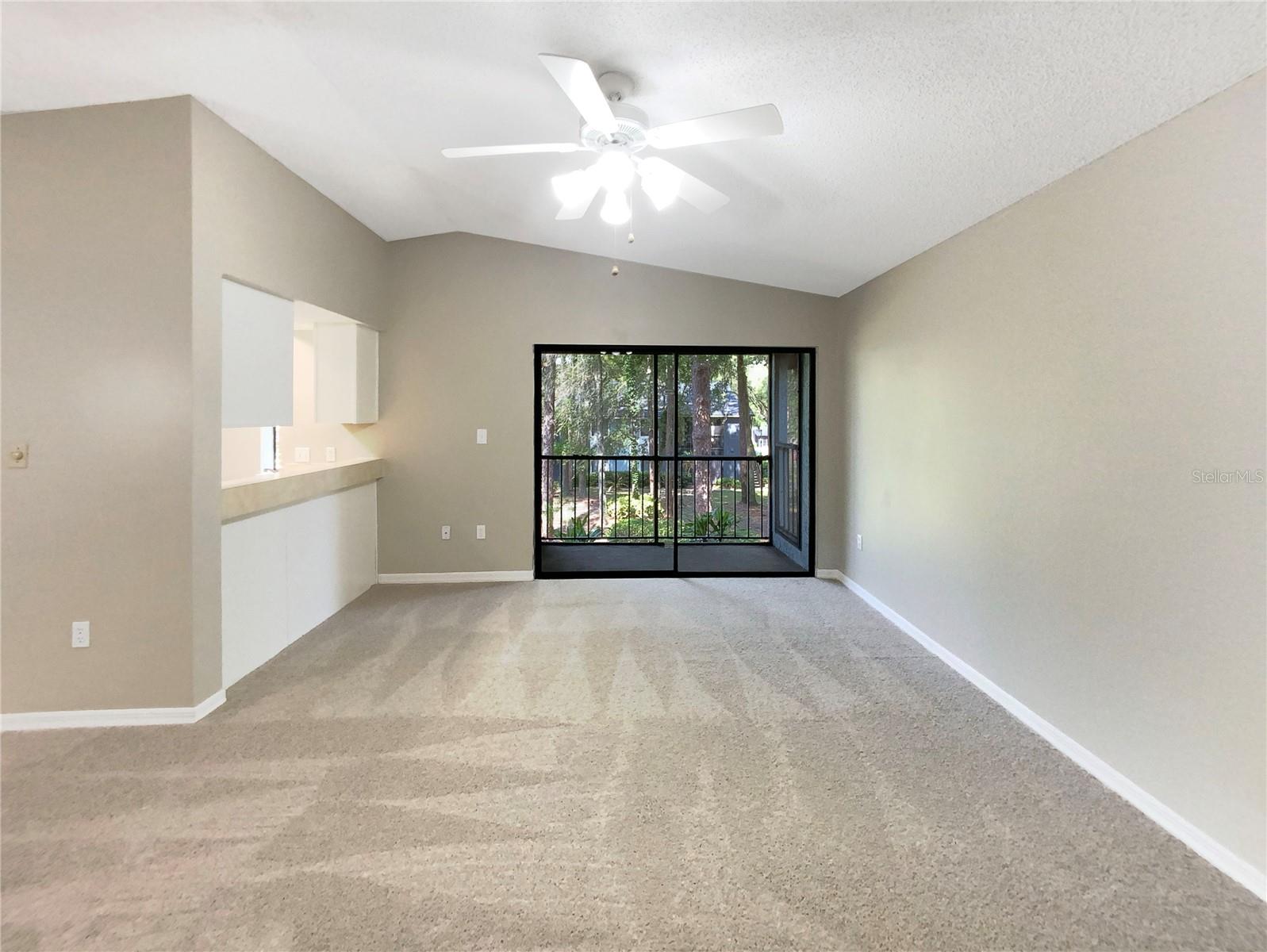 196 Riverbend Dr #204 Property Photo 9