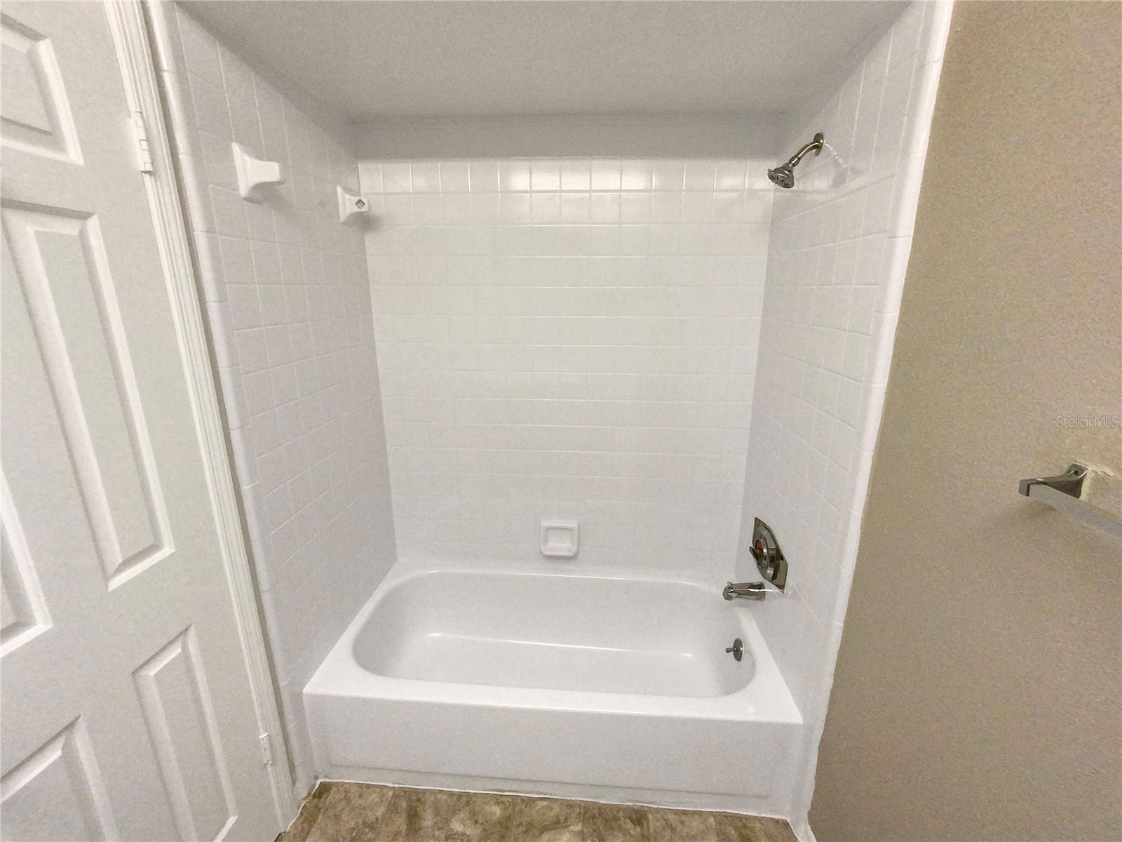 196 Riverbend Dr #204 Property Photo 13