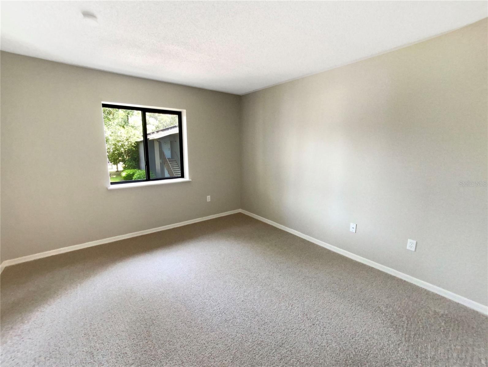 196 Riverbend Dr #204 Property Photo 15