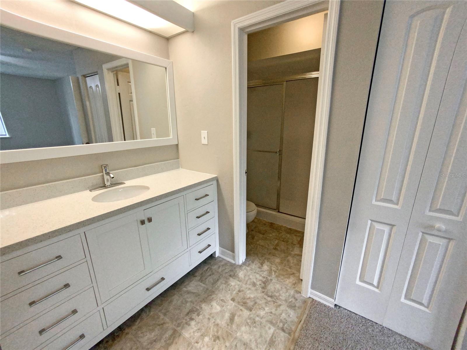 196 Riverbend Dr #204 Property Photo 18