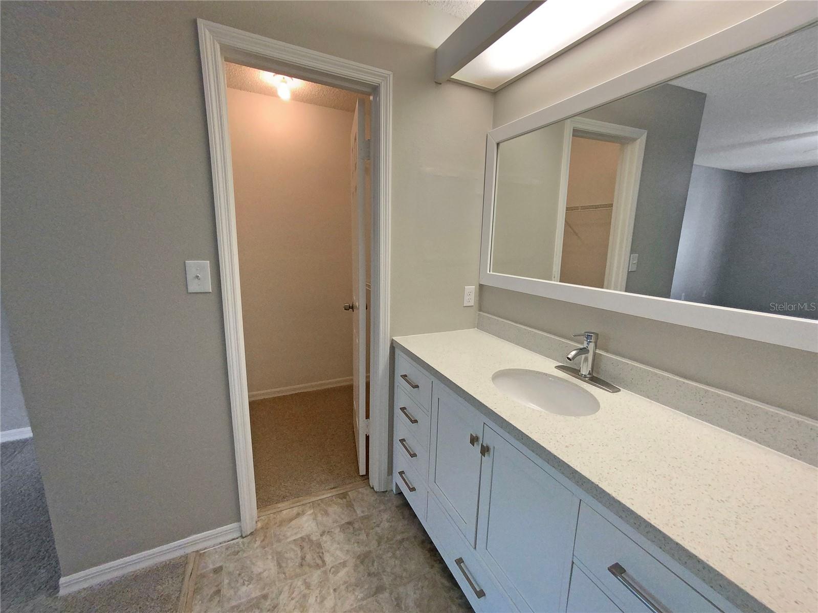 196 Riverbend Dr #204 Property Photo 20