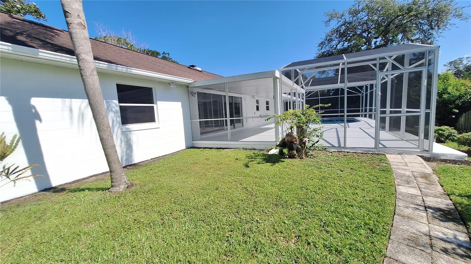 1030 Gregory Dr Property Photo 35
