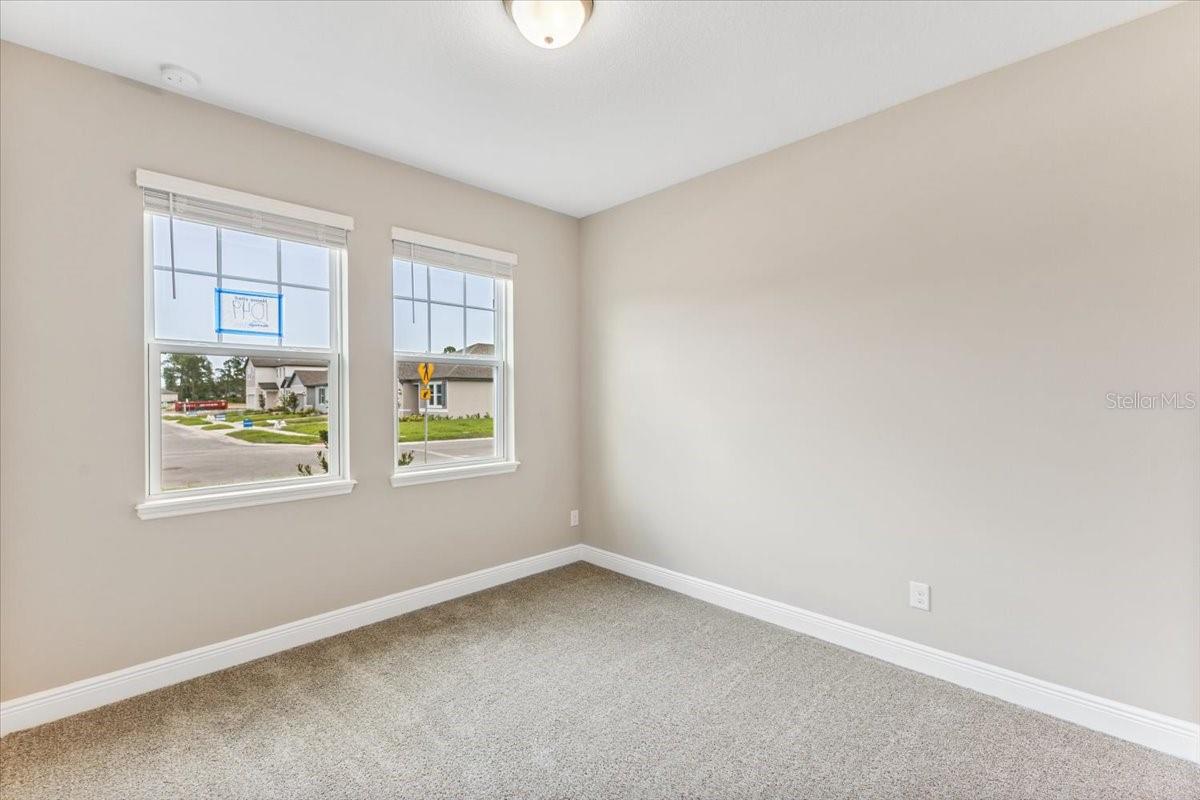 352 Birkdale Dr Property Photo 2