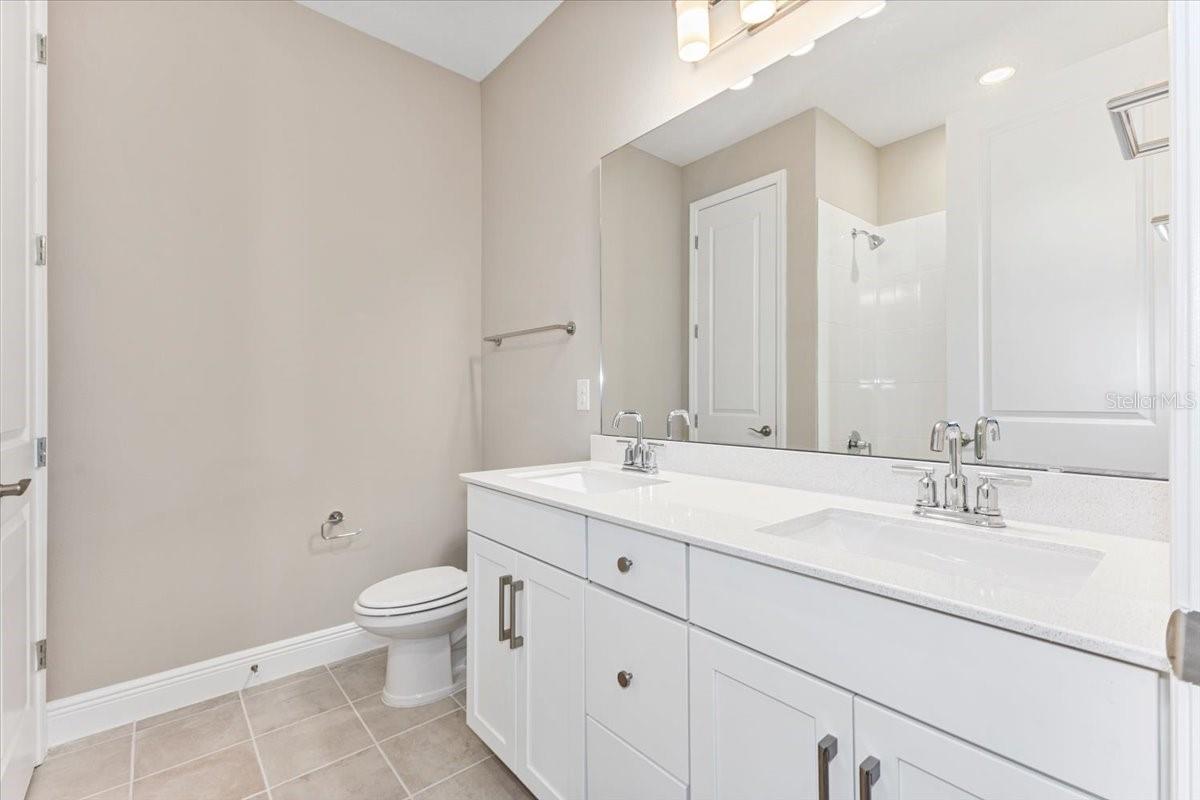 352 Birkdale Dr Property Photo 6