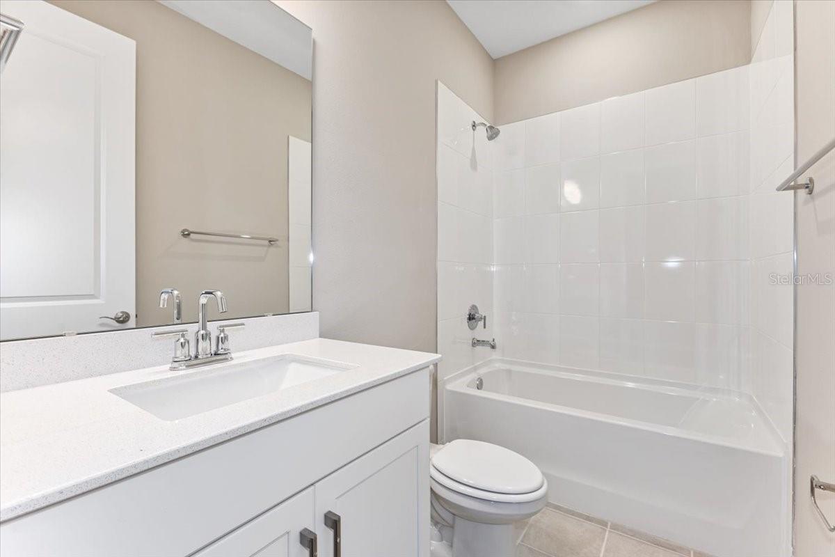 352 Birkdale Dr Property Photo 7