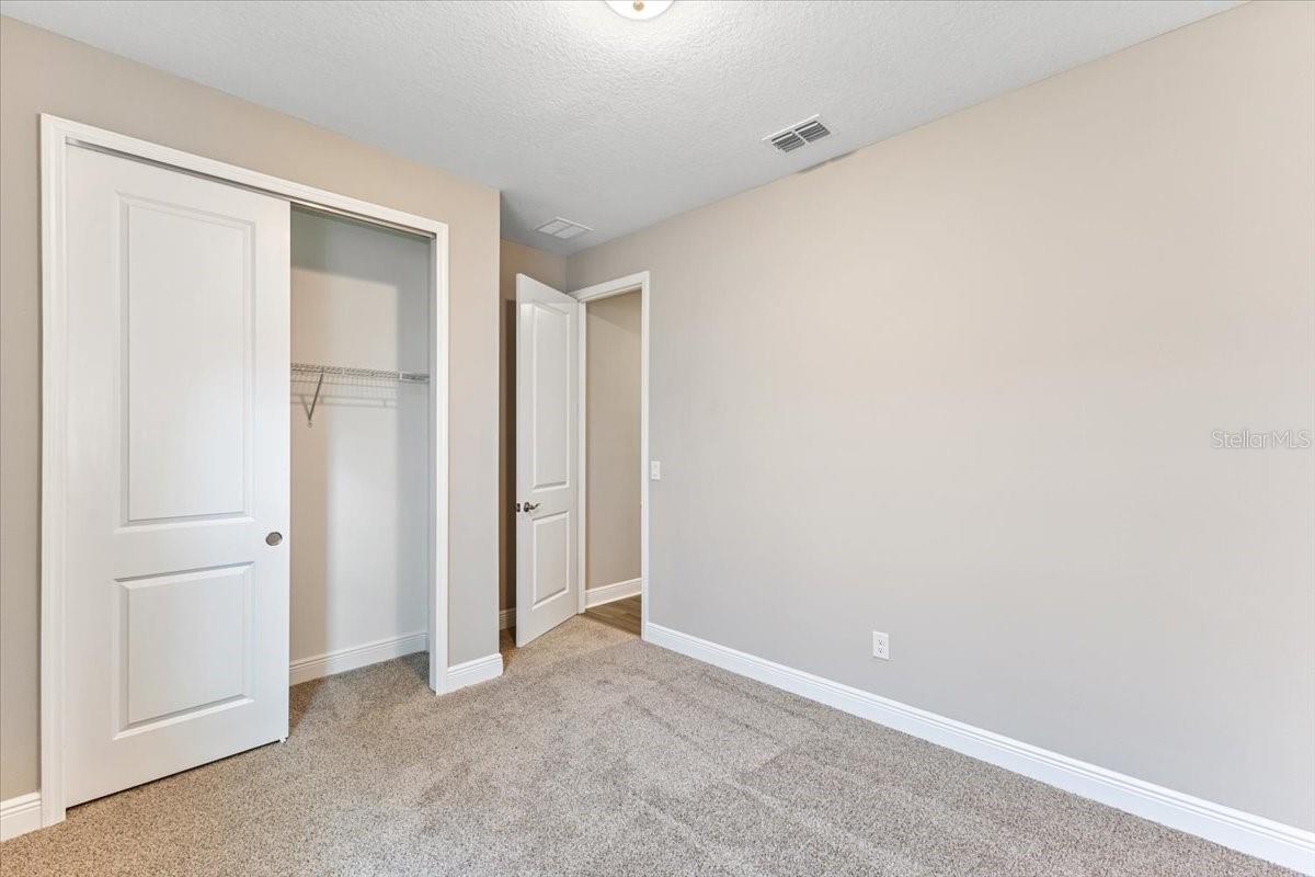 352 Birkdale Dr Property Photo 9