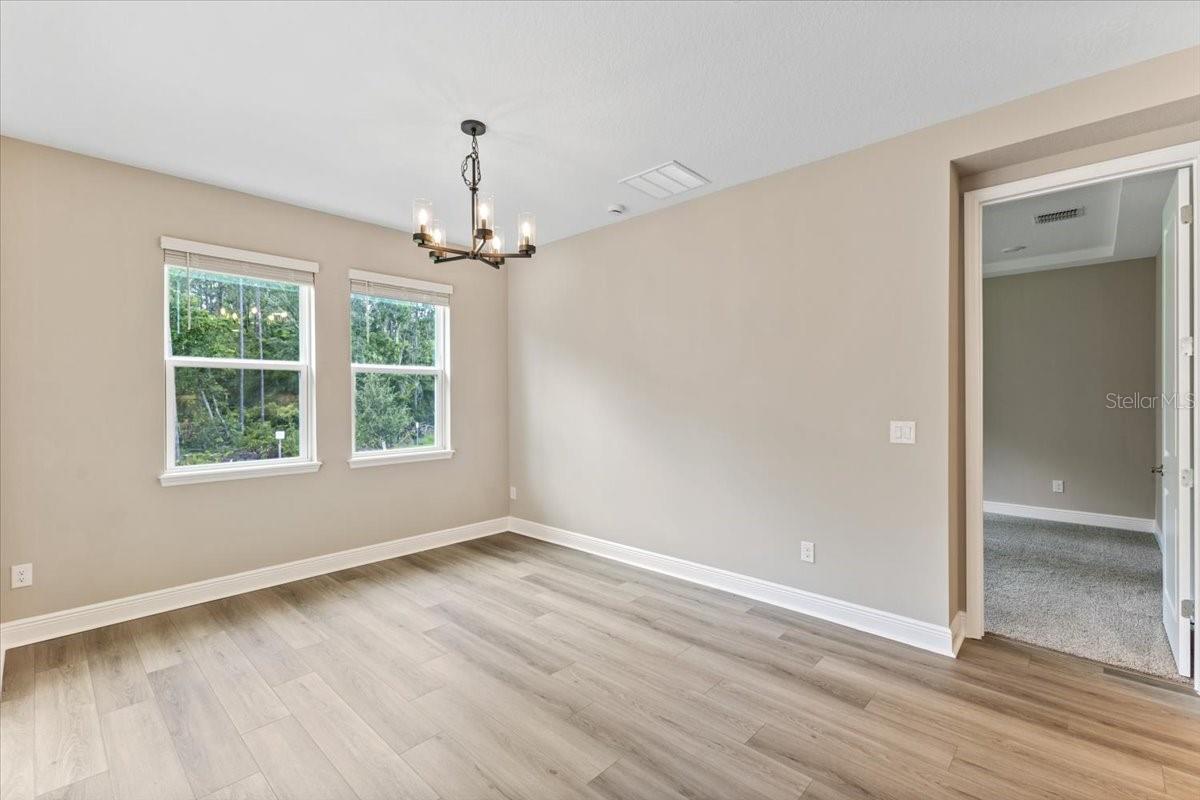 352 Birkdale Dr Property Photo 22