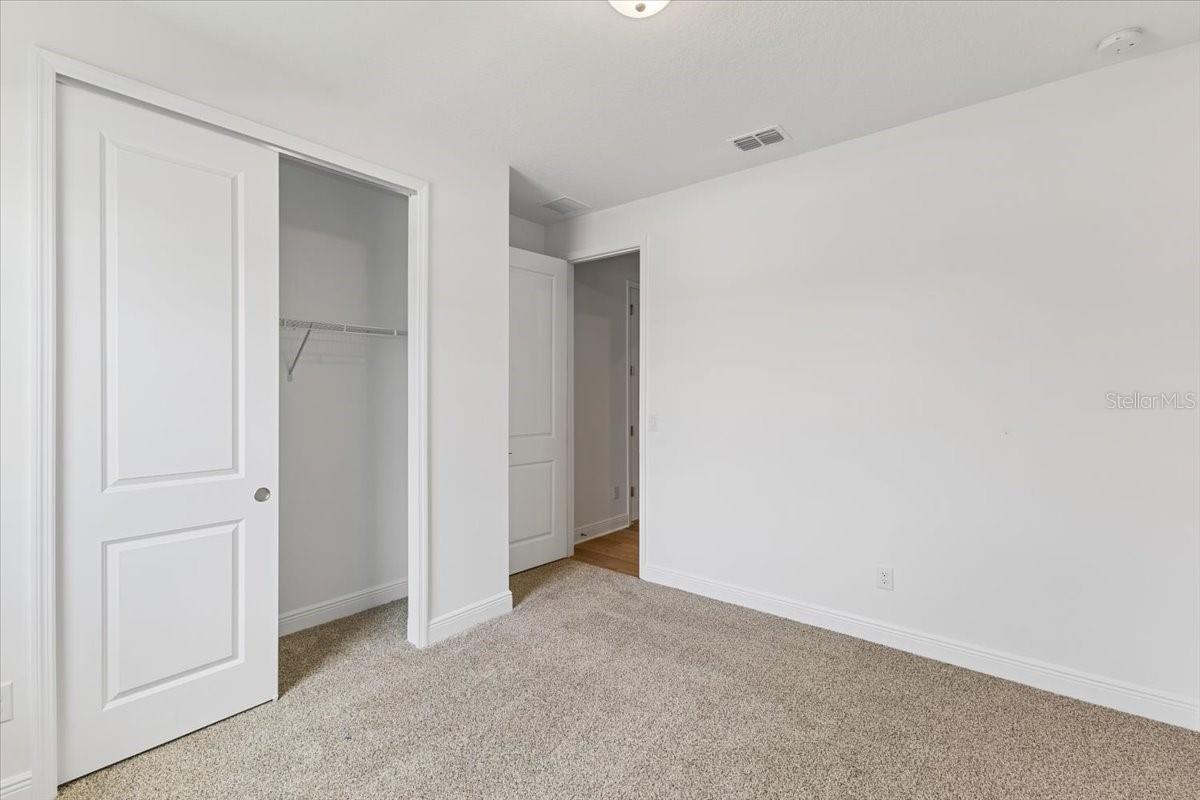 347 Birkdale Dr Property Photo 16