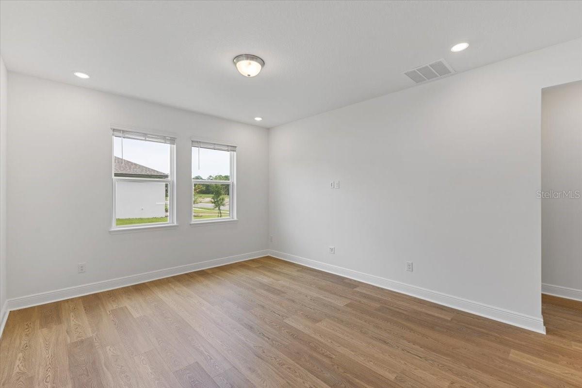 347 Birkdale Dr Property Photo 24