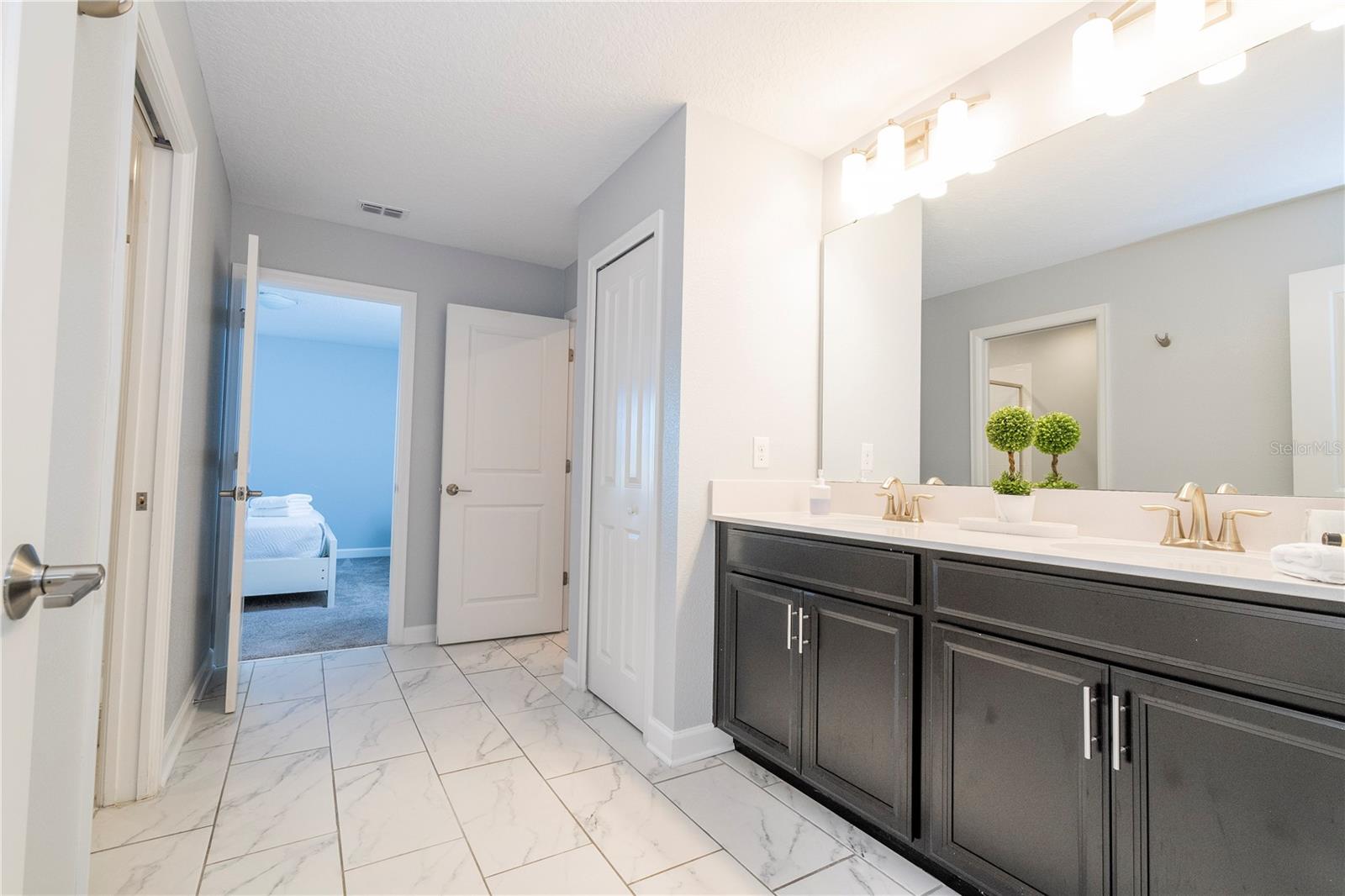8868 Cabot Cliffs Dr Property Photo 28