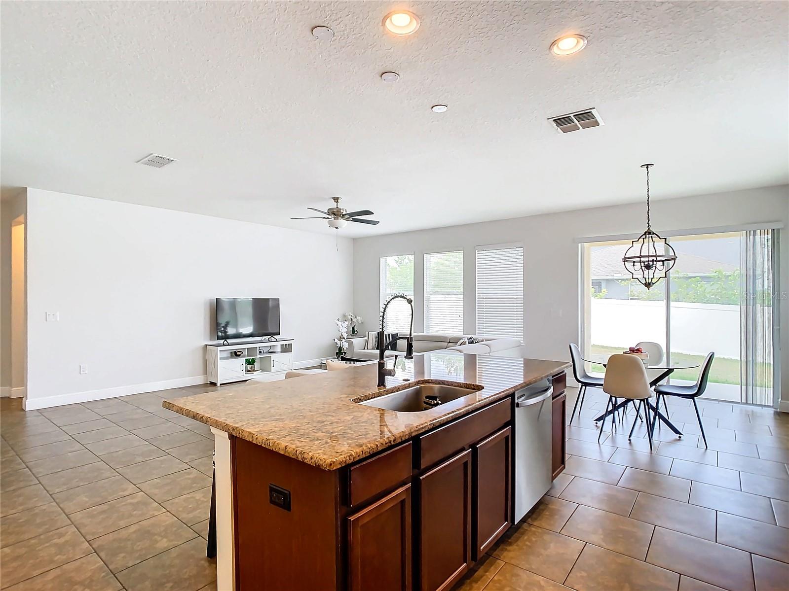 1508 Caterpillar St Property Photo 10
