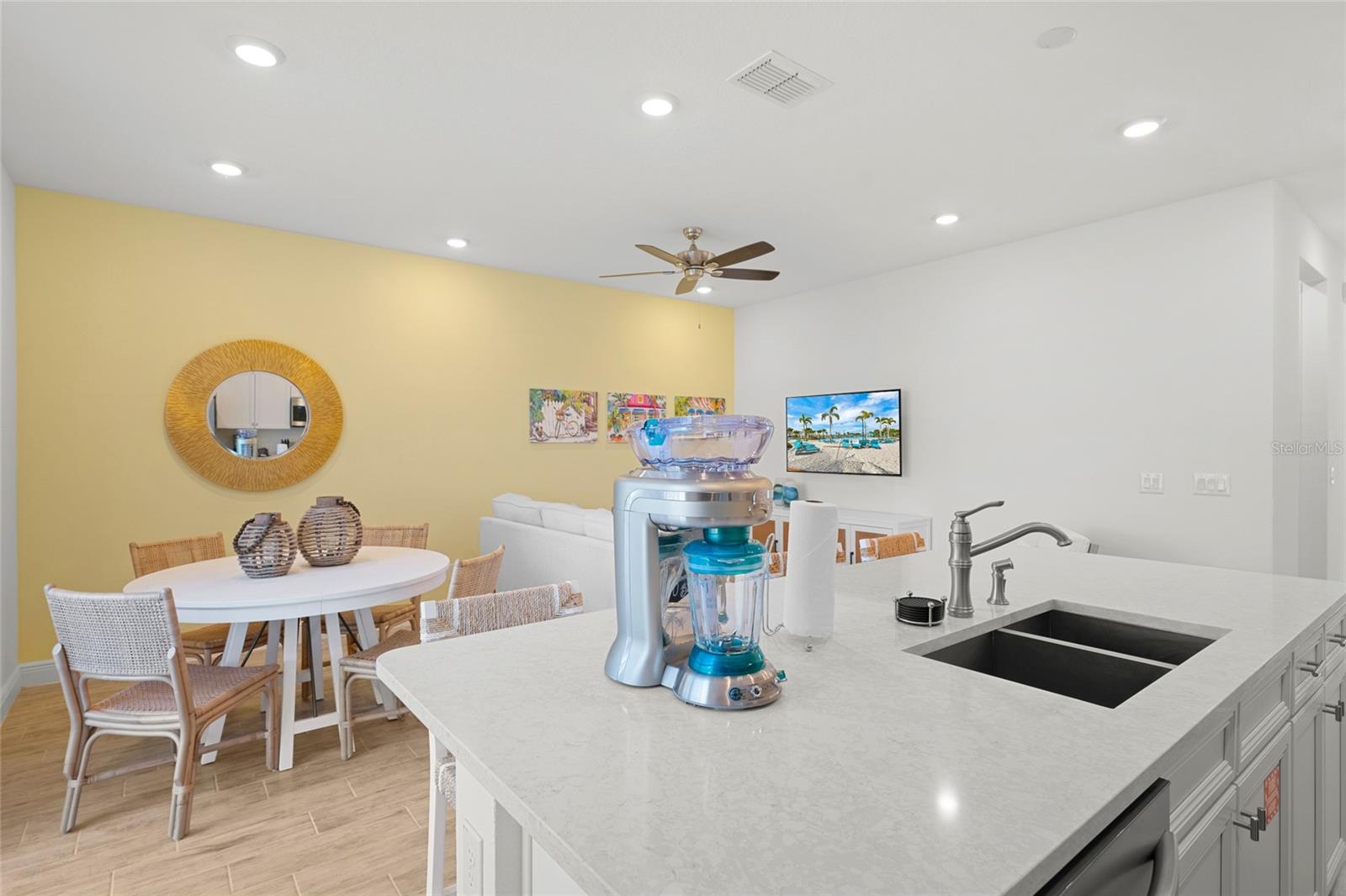 8181 Surf St Property Photo 10