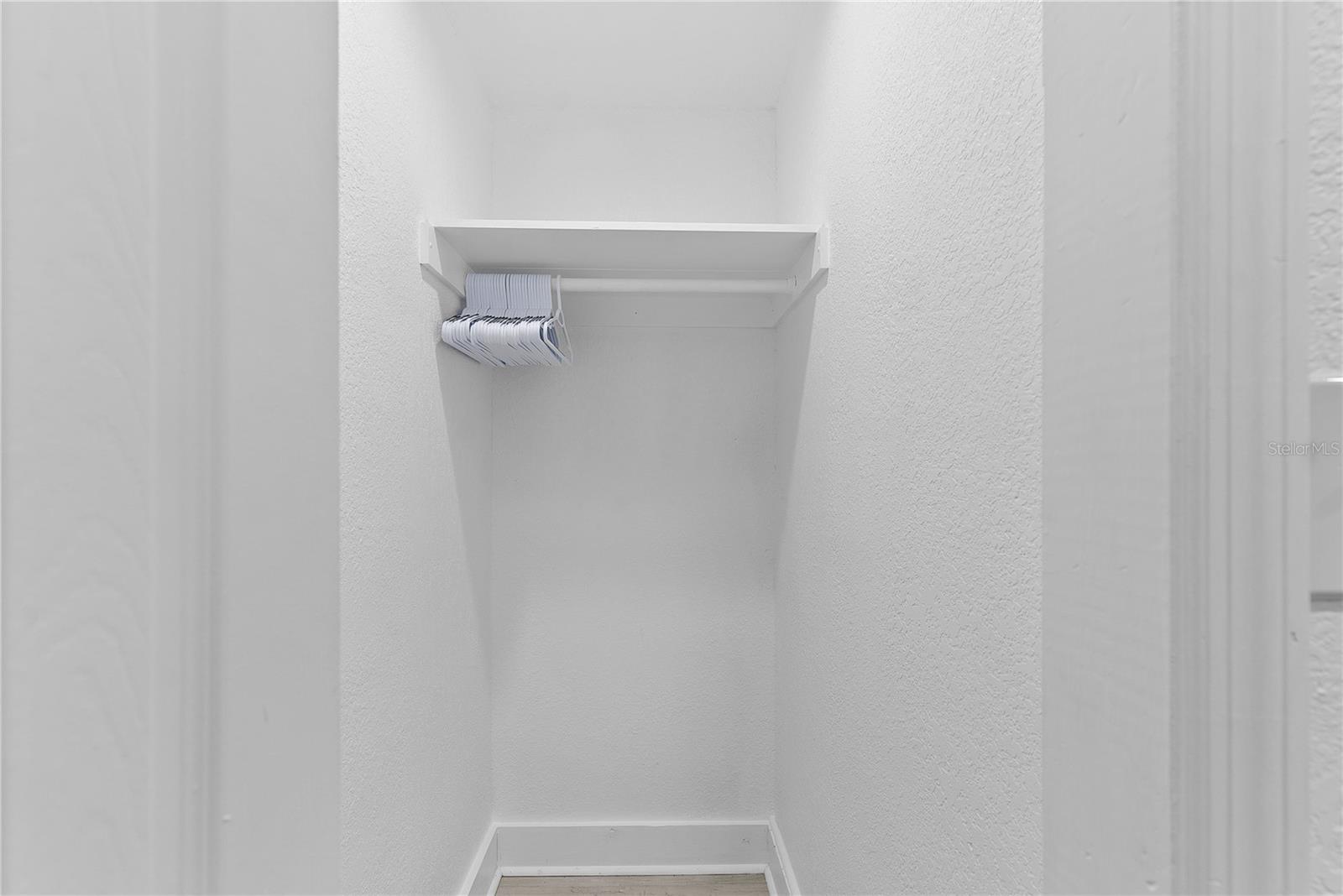 412 E Harwood St #2 Property Photo 11
