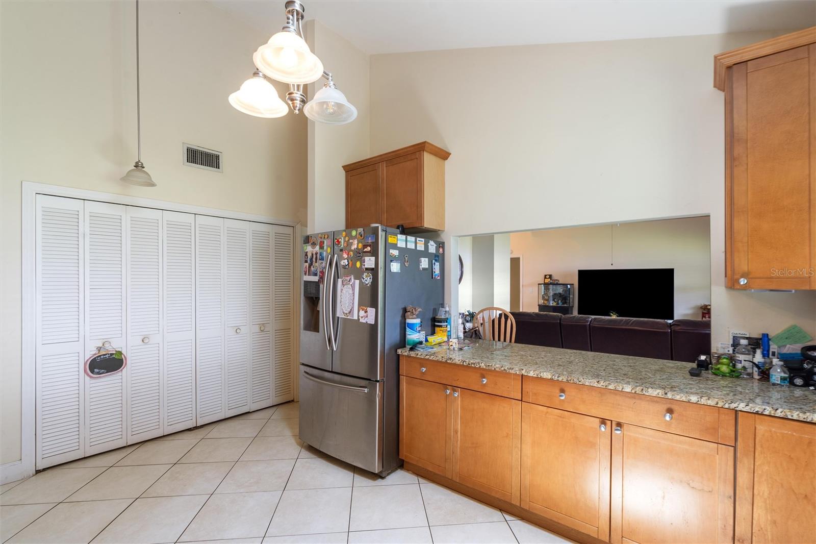 4060 Frances Dr Property Photo 7