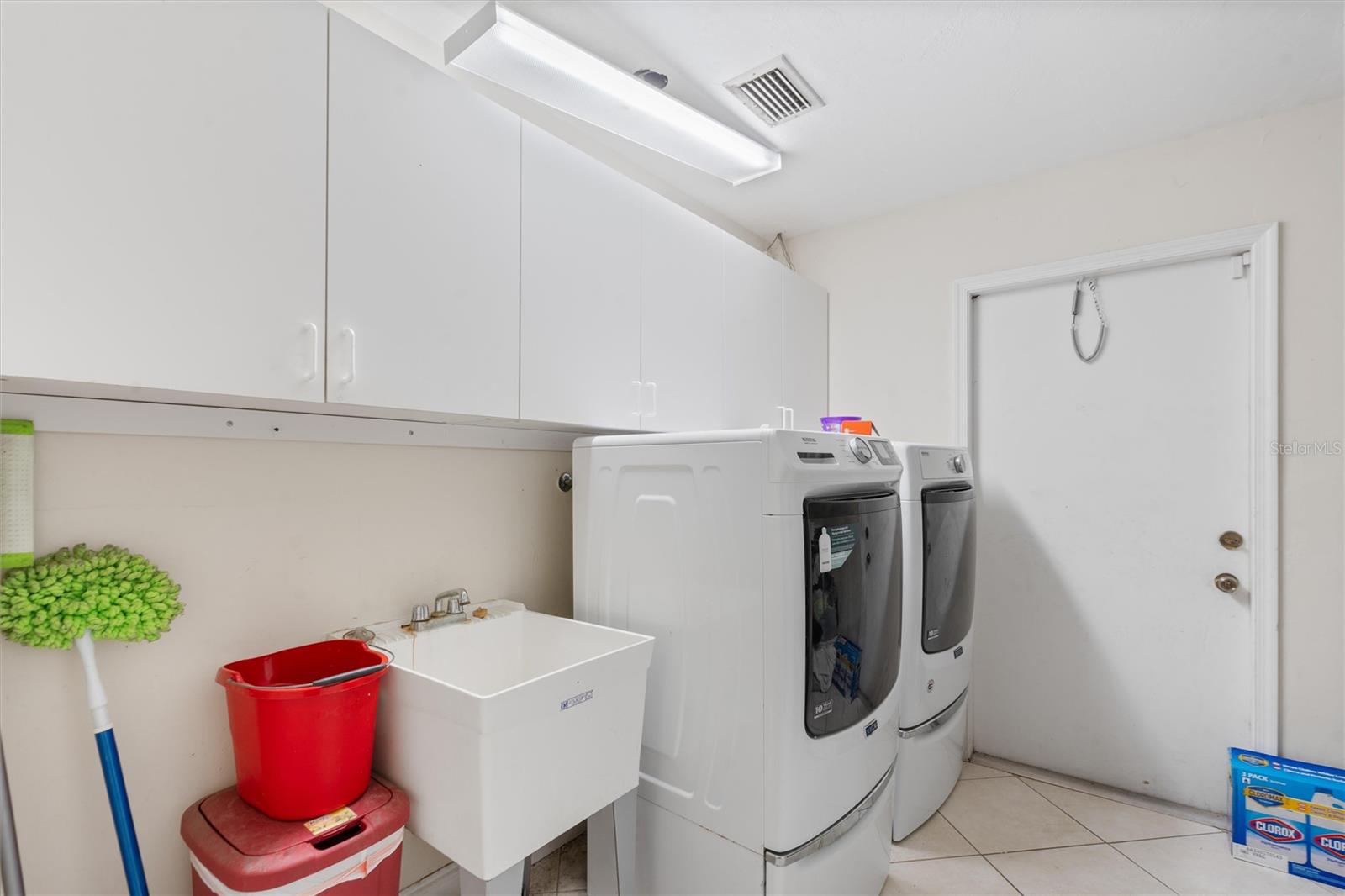 4060 Frances Dr Property Photo 24