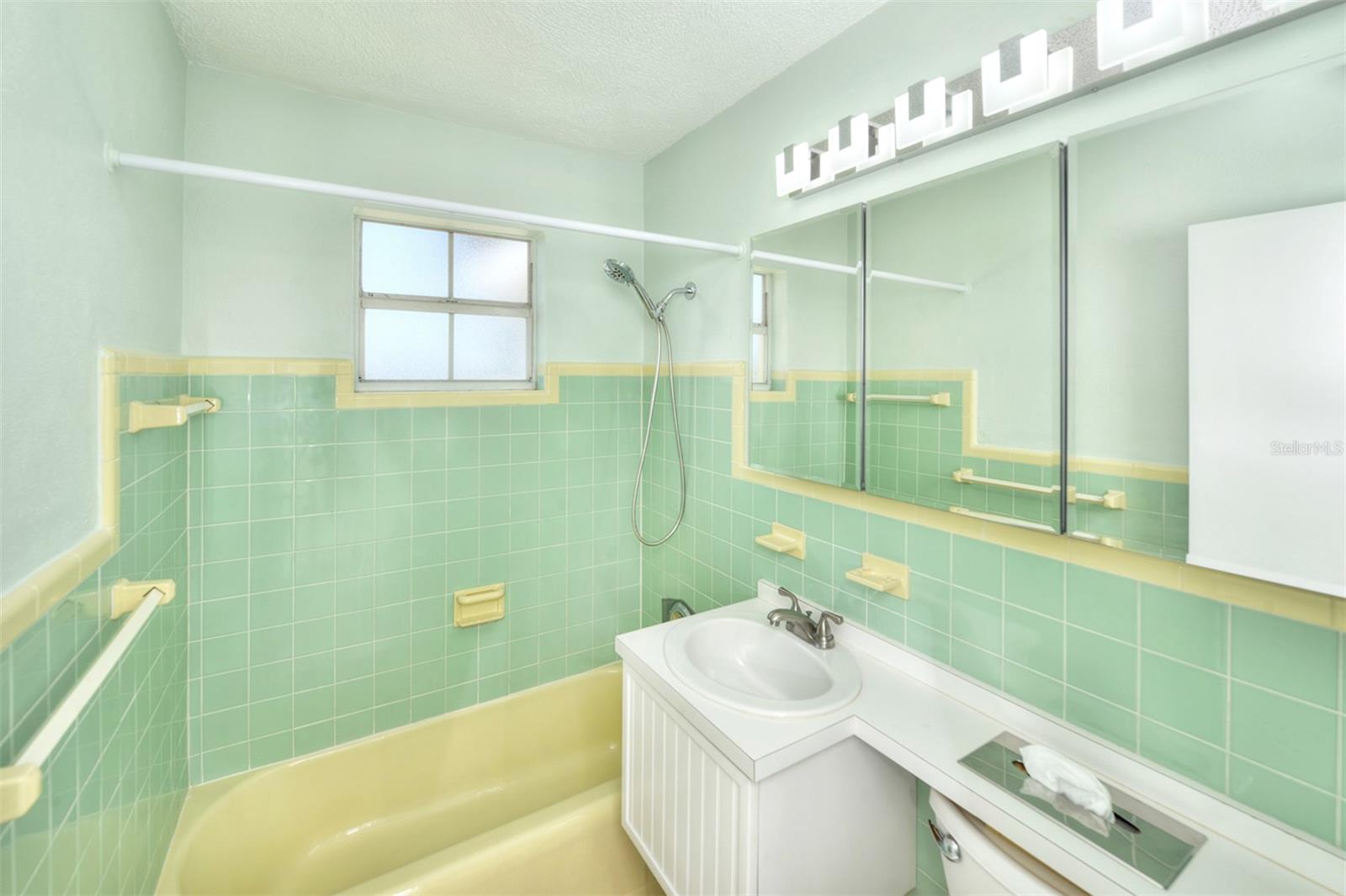 40 Seaview Dr Property Photo 24