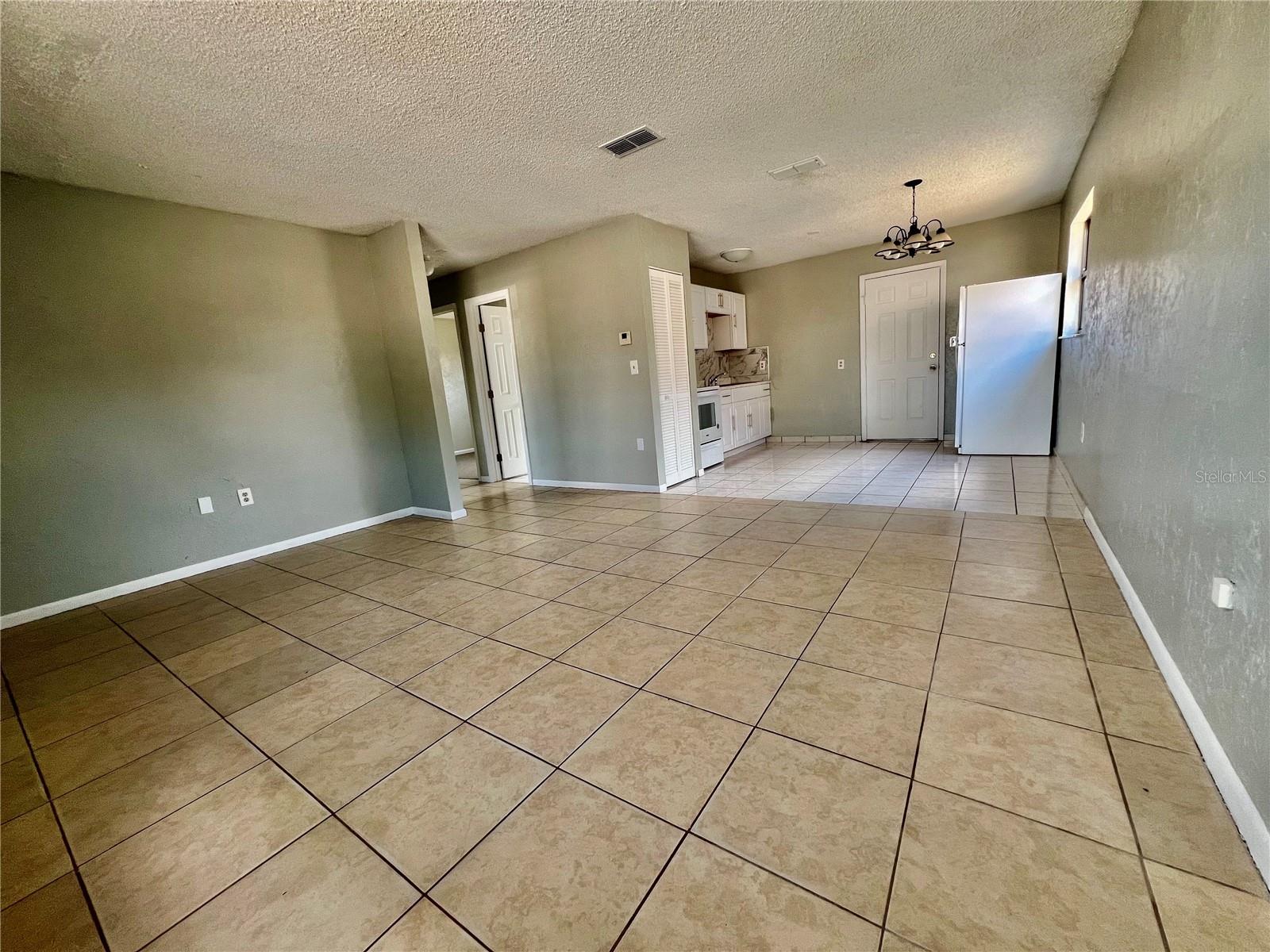 313 Blanco Ct Property Photo 4