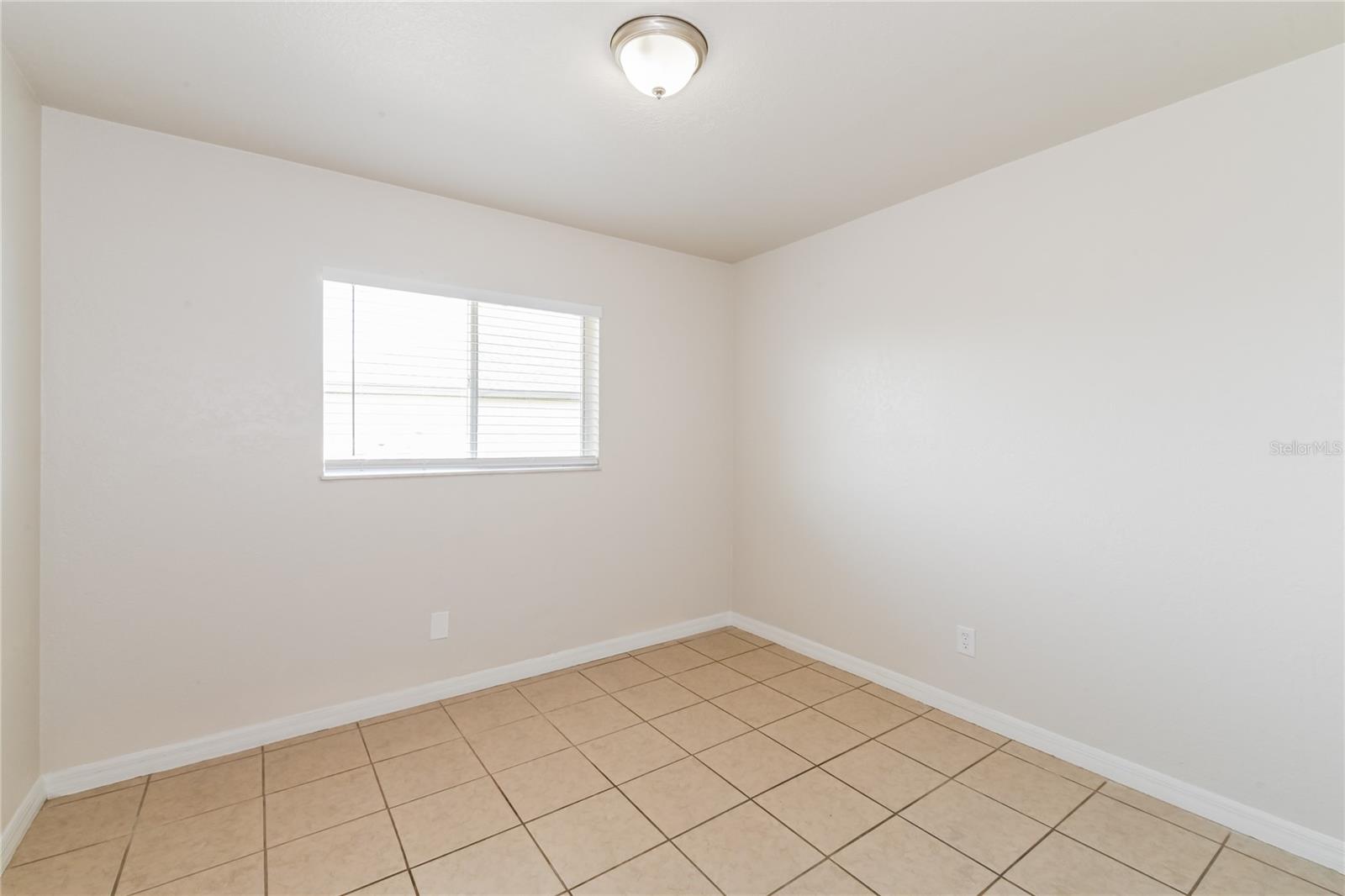 1610 Ne 43rd Ter Property Photo 13
