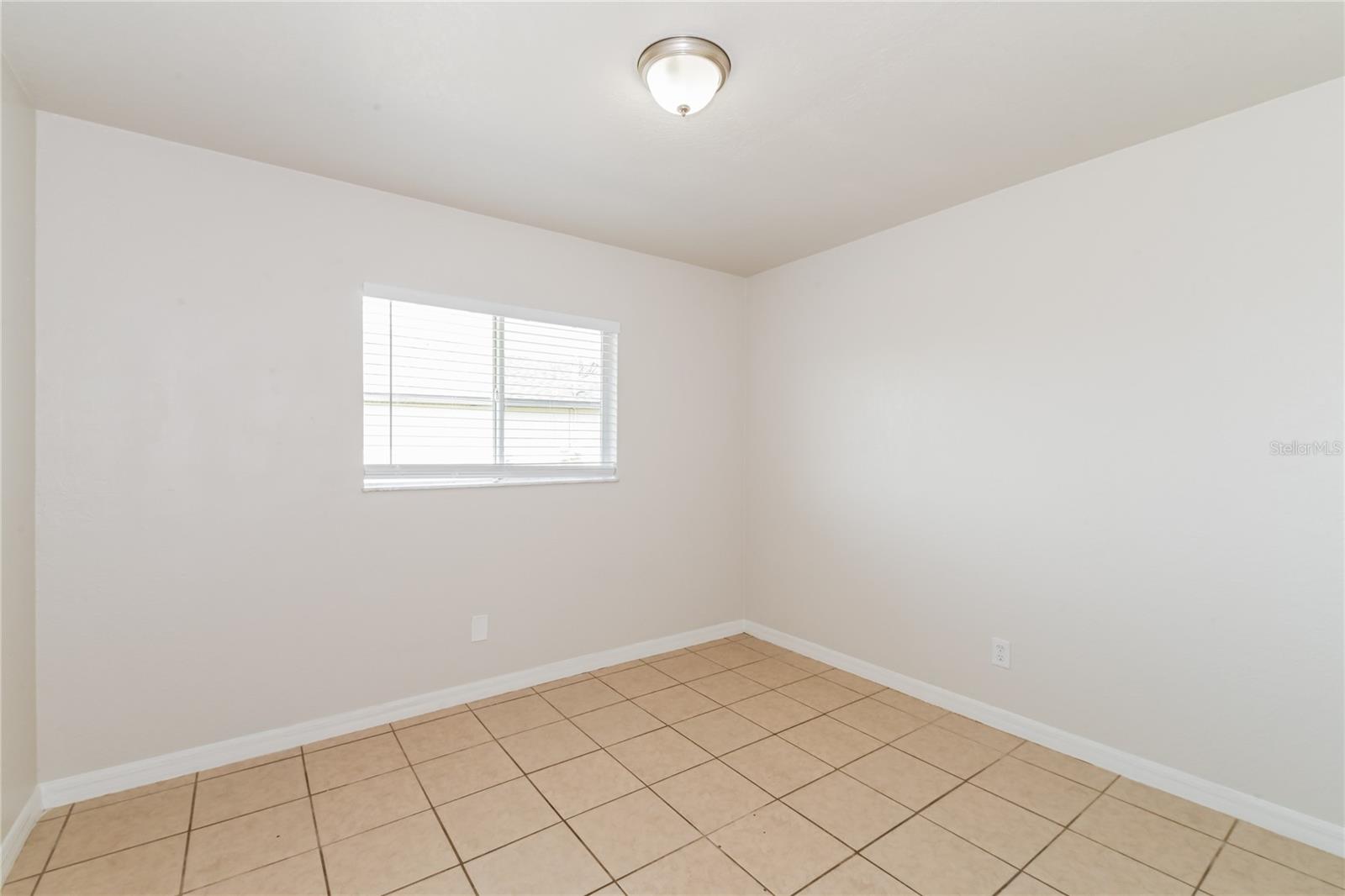 1610 Ne 43rd Ter Property Photo 14