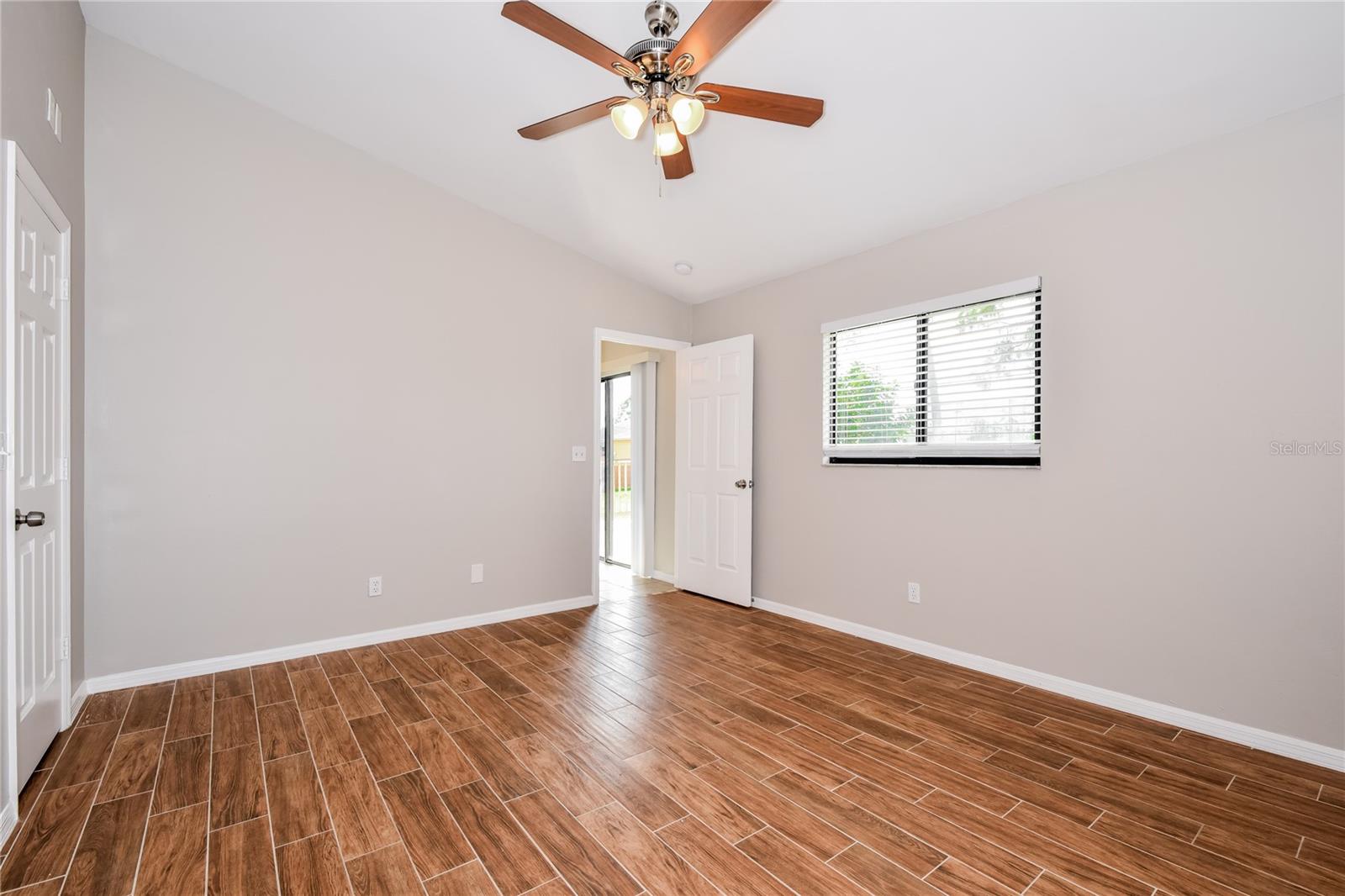 18484 Sarasota Rd Property Photo 9