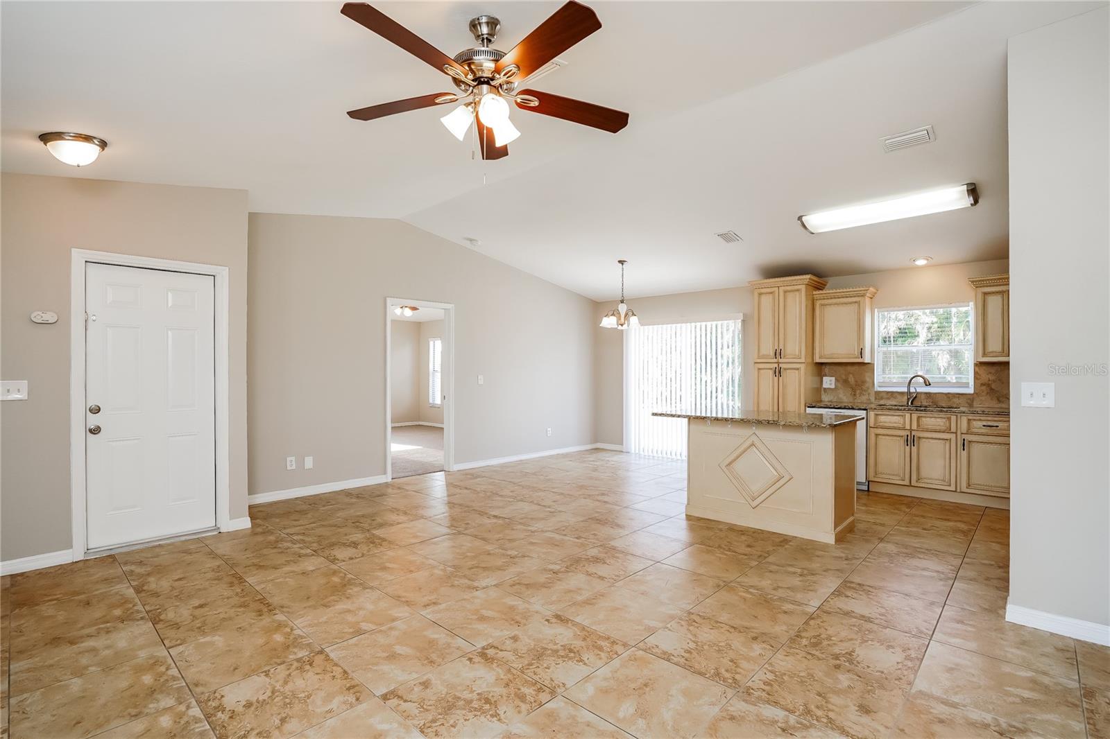 1510 Sw 13th Ter Property Photo 4