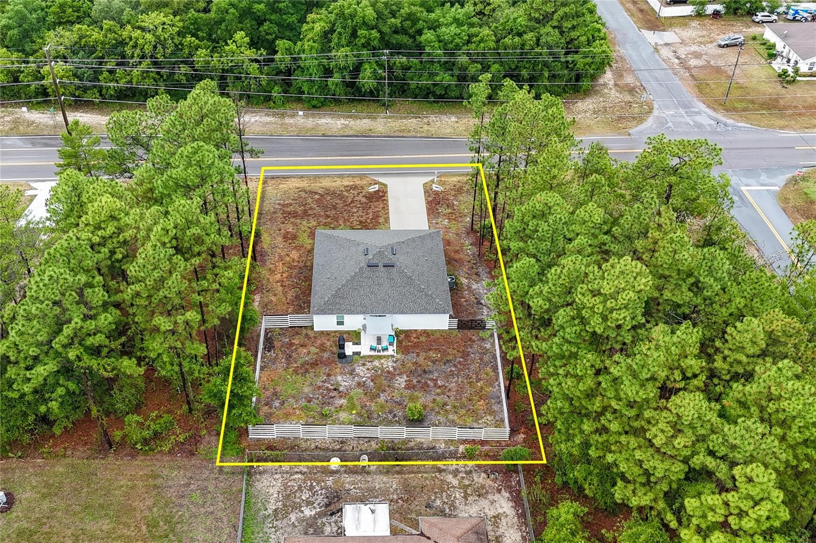 8019 Sw Highway 484 Property Photo 3