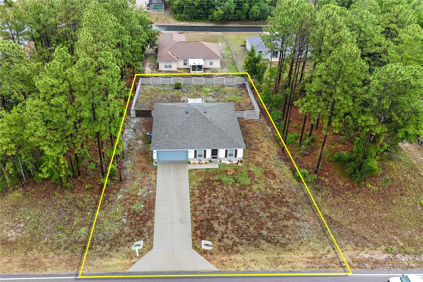 8019 Sw Highway 484 Property Photo 4