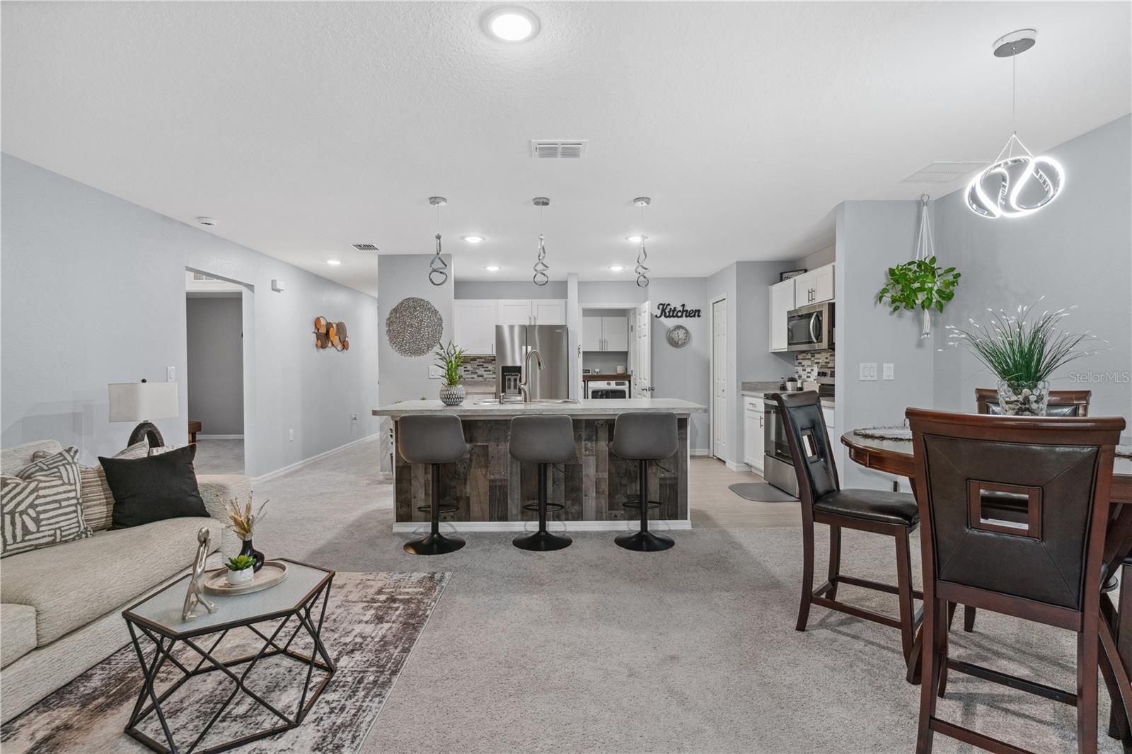8019 Sw Highway 484 Property Photo 14