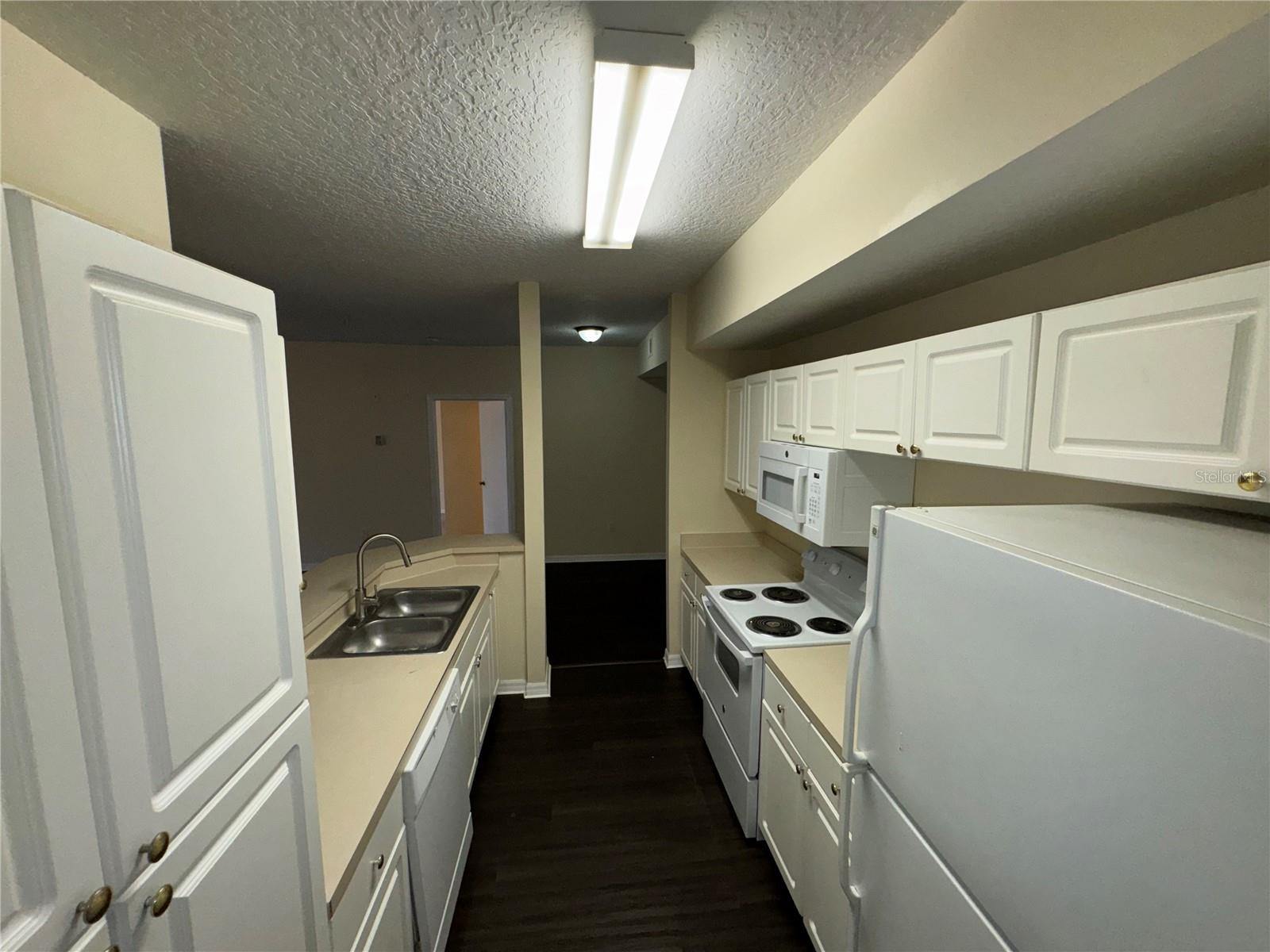 5560 Metrowest Blvd #3-204 Property Photo 8