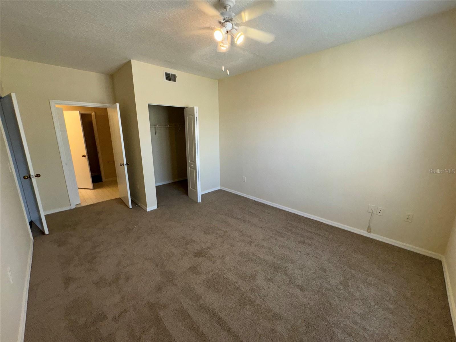 5560 Metrowest Blvd #3-204 Property Photo 13