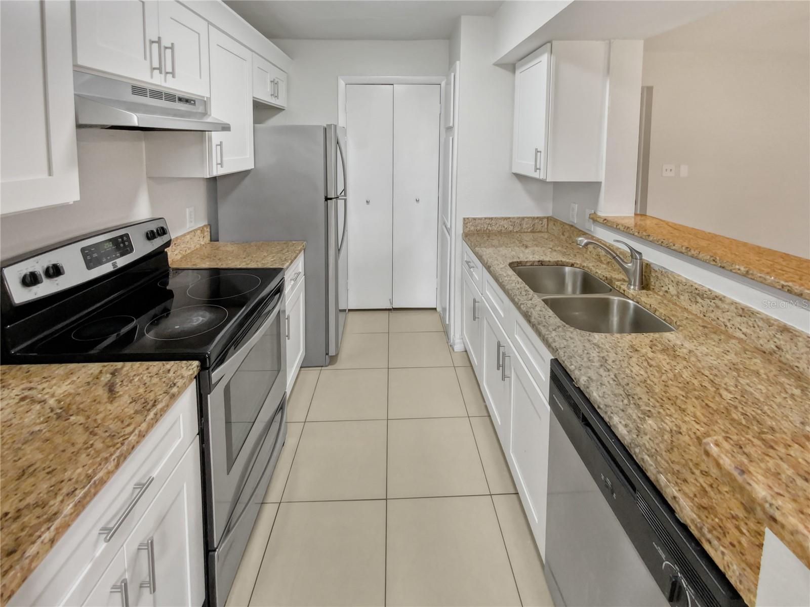 5545 Devonbriar Way #i101 Property Photo 10