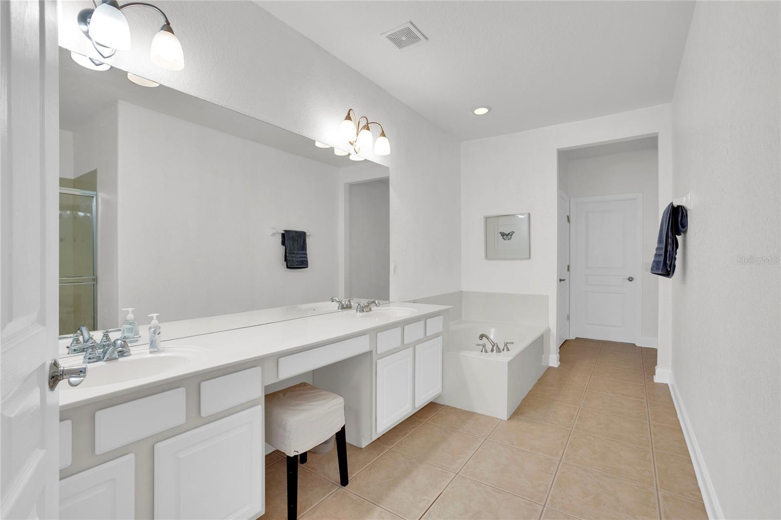 8314 Riverdale Ln Property Photo 10
